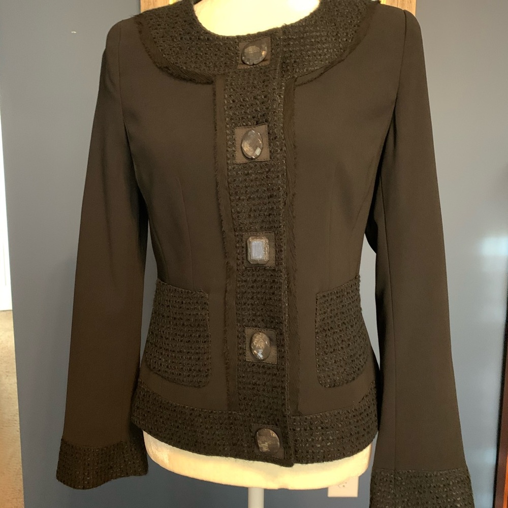WHBM sz 2 suite jacket excellent shape